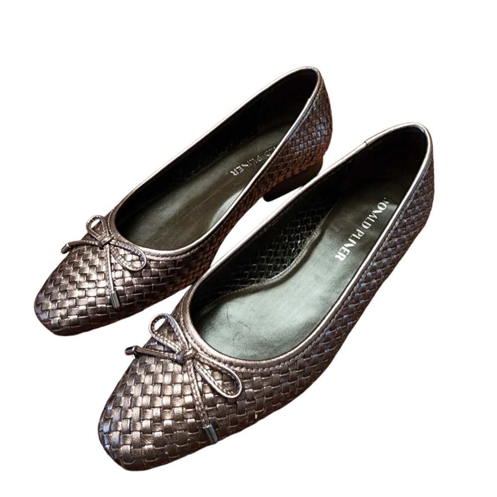 Donal Pliner Women's Metallic Woven Flats Size 8